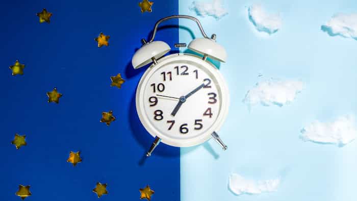 Neuroscienze del sonno: meccanismi e 6 funzioni del dormire bene che curano il cervello 1 Ritmi circadiani 1