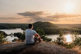 Il ritorno della camminata come cura: 3 motivi per cui sta diventando un trend globale 3 images