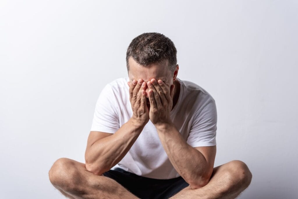 Uso improprio di farmaci ansiolitici: l'allarme degli specialisti nel 2026 1 pexels alexandru molnar 2777514 7597491